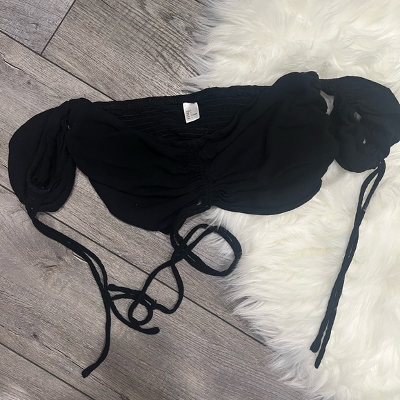 Black Crop Top - Picture 1 of 3